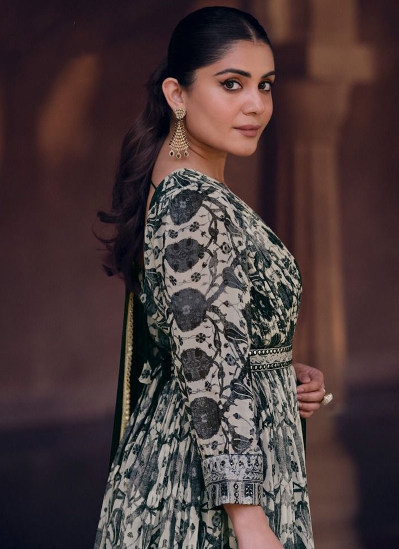 Anarkali suit with floral print and embroidery in black and white