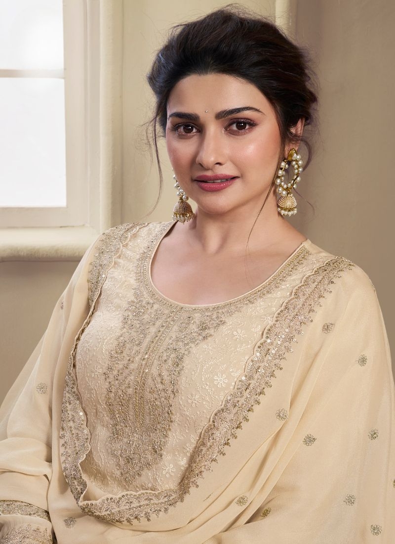 Stunning embroidered kurta pant suit with designer dupatta in off white