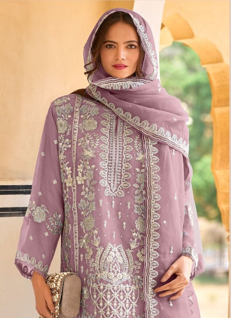 Stunning embroidered silk pantsuit & dupatta in light pink