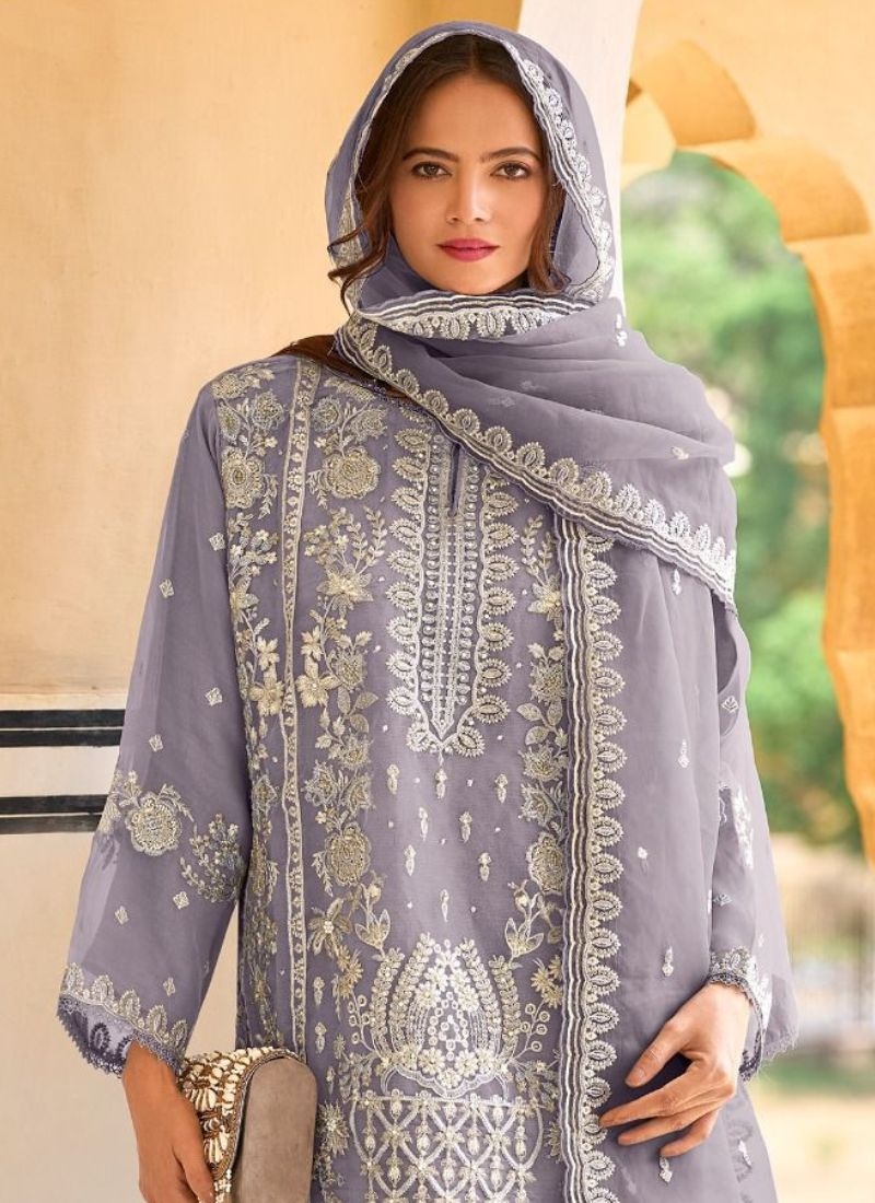 Stunning embroidered silk pantsuit & dupatta in light purple