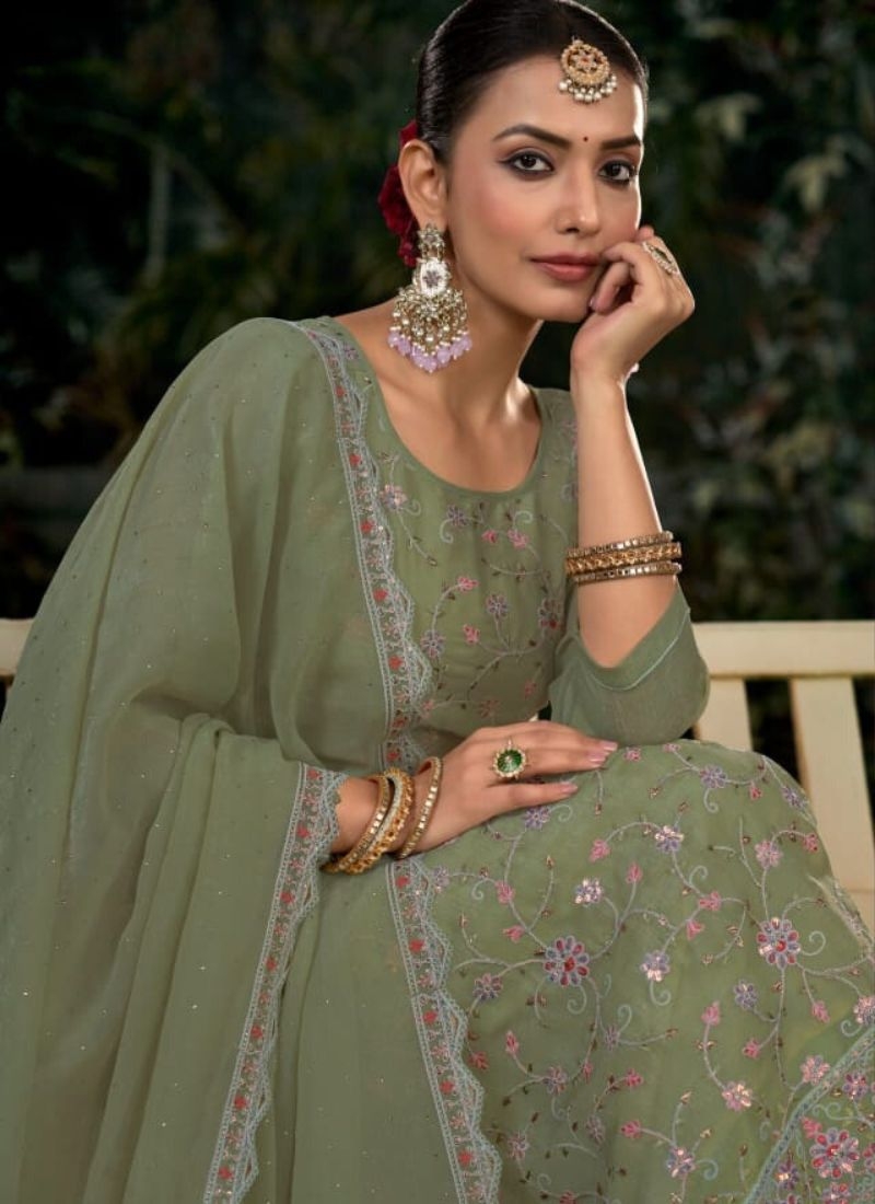 Designer Zarkan embroidered crunchi silk kurta pant suit in mehandi green