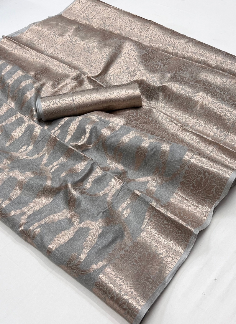 New jacquard pattern saree in grey