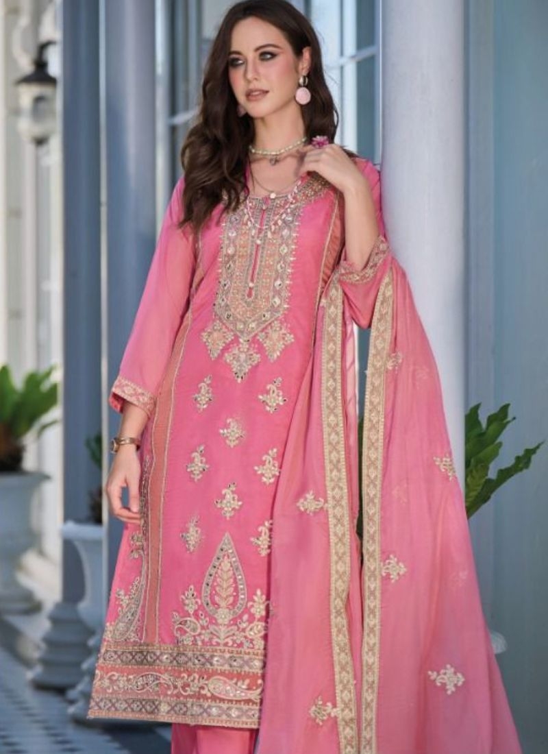 Exquisite heavy organza kurta pant set in baby pink