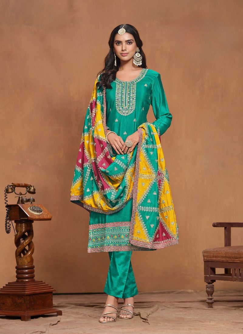 Designer patch-crafted chinon silk kurta pantsuit in green