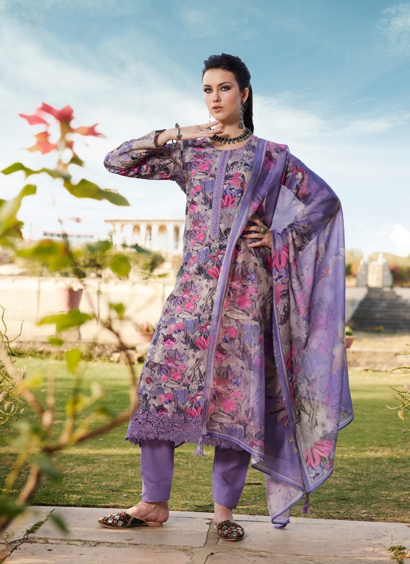 Pure Muslin Silk Digital Print Kurta Pant Set in Lavender