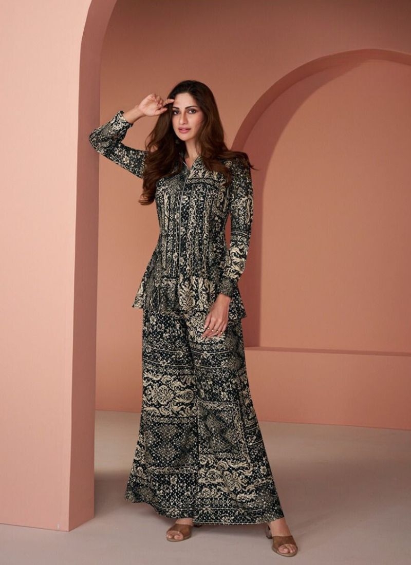 Trendy printed kurta and palazzo set in black