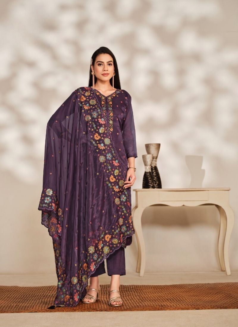 Floral Embroidered Lace Detail Kurta With Trouser & Dupatta in wine