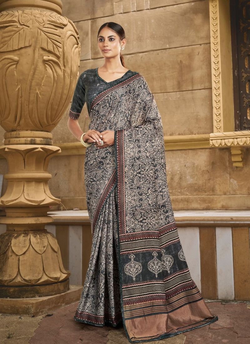 Stunning silk saree with paisley printed border in grey