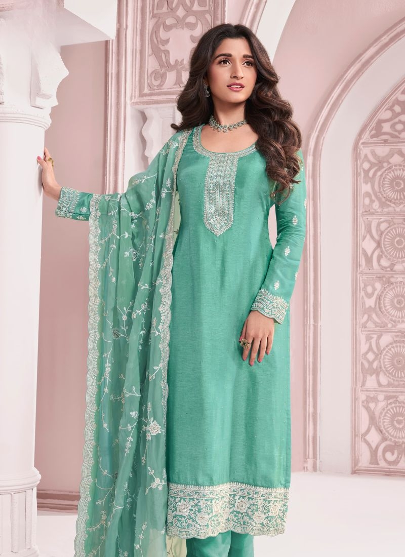 Embroidered Chinon kurta pant suit & dupatta in light green