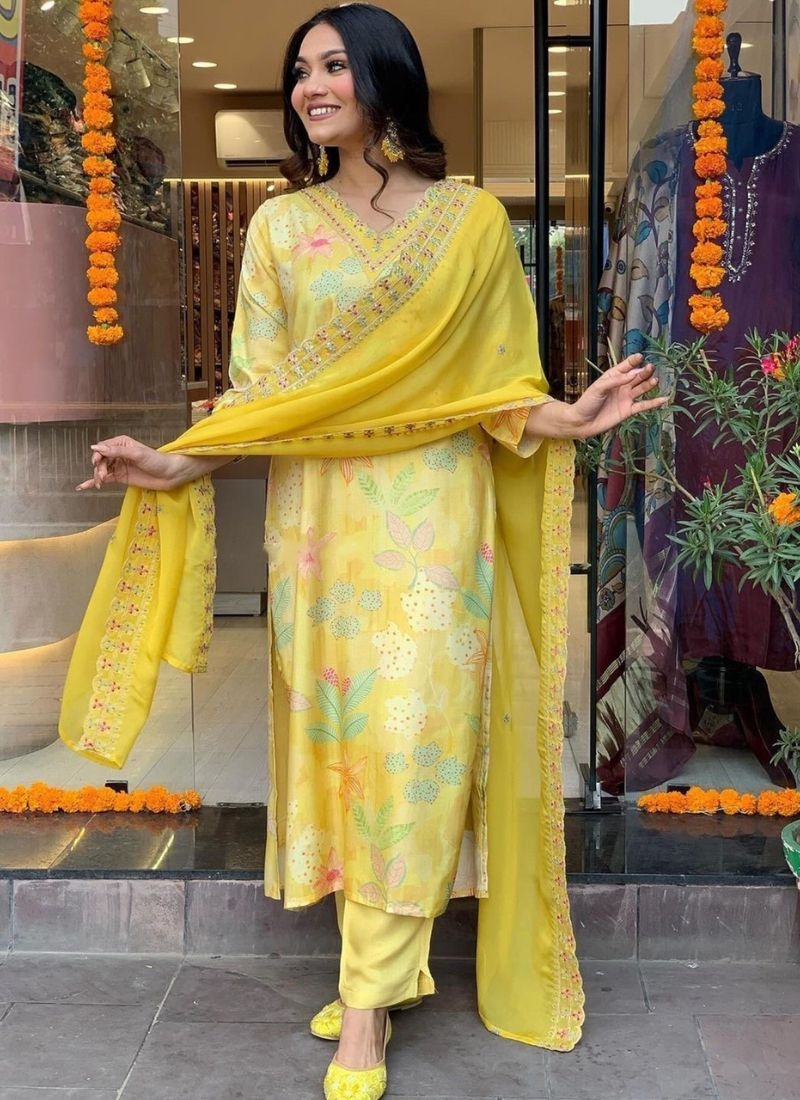 Beautiful jacquard printed Chinon kurta pant suit in light yellow