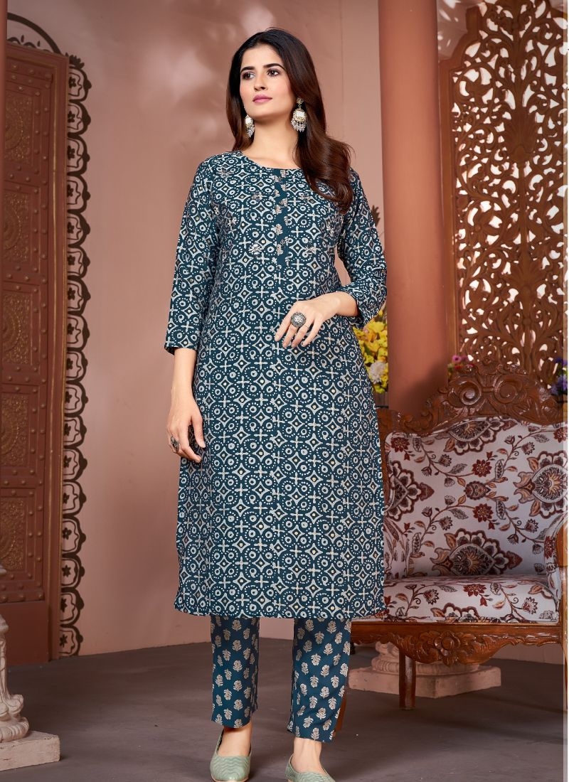 Trendy hand-embroidered silk kurta pant in blue