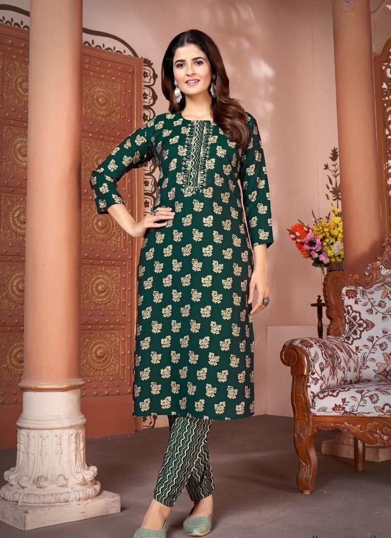 Trendy hand-embroidered silk kurta pant in dark green