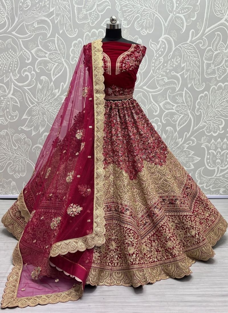 Elegant multi-thread embroidered silk lehenga in pink