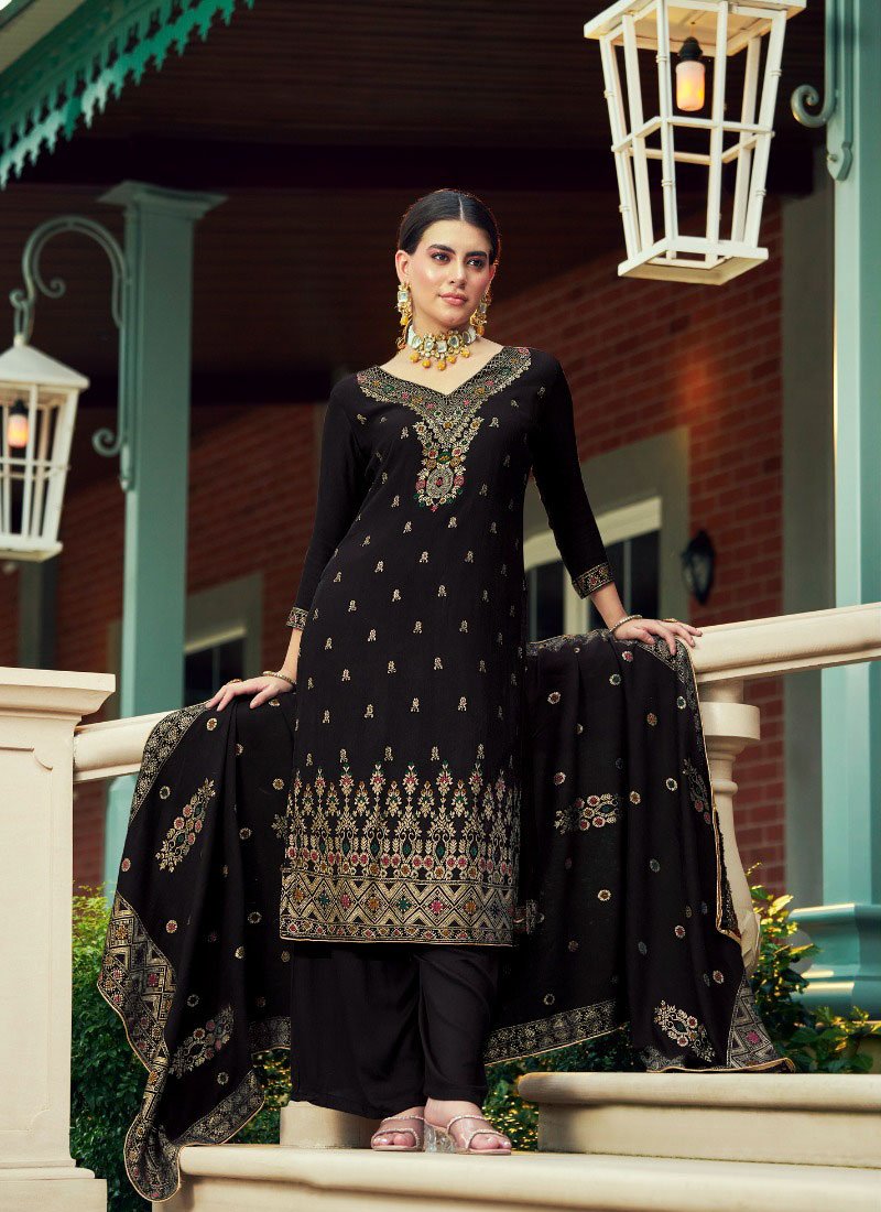 Stylish jacquard printed pashmina pantsuit in black