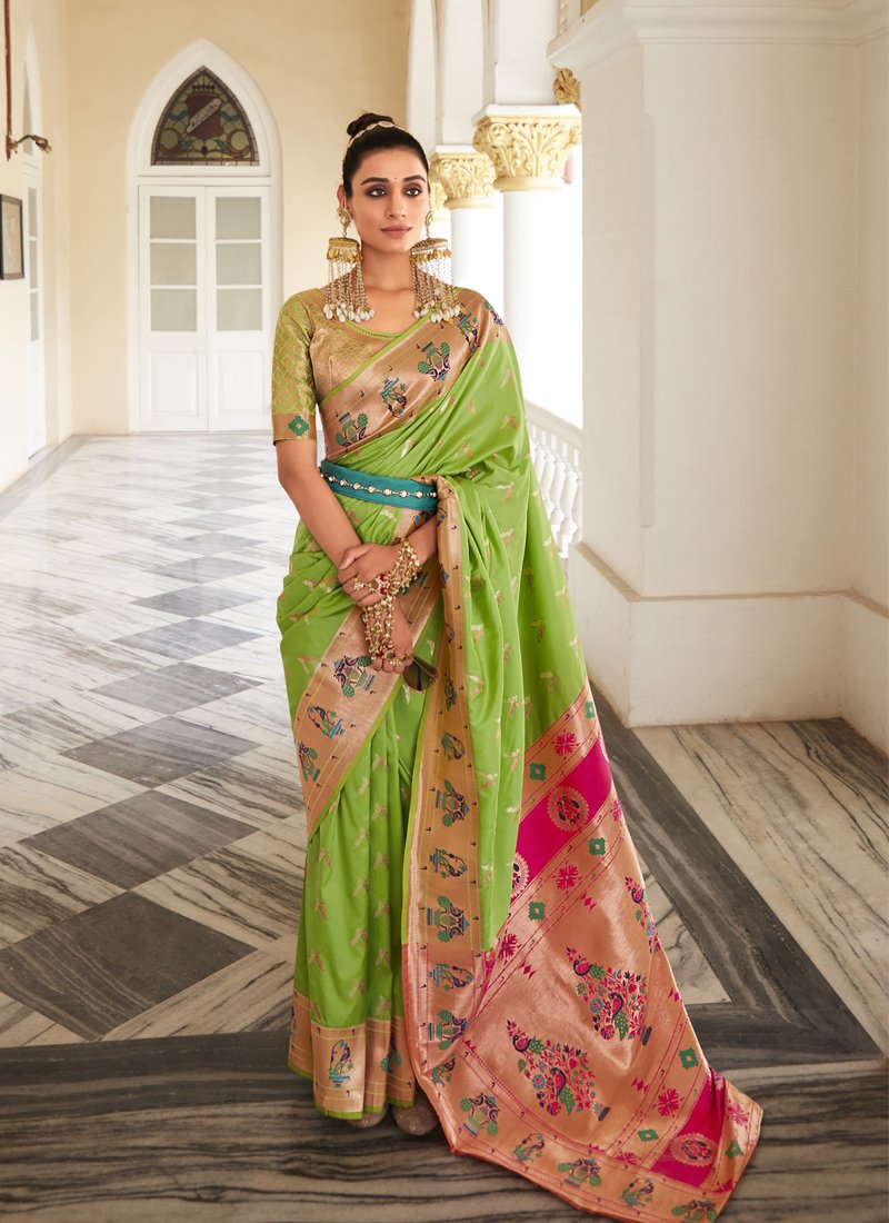 Exquisite hand weaving soft silk saree in light green