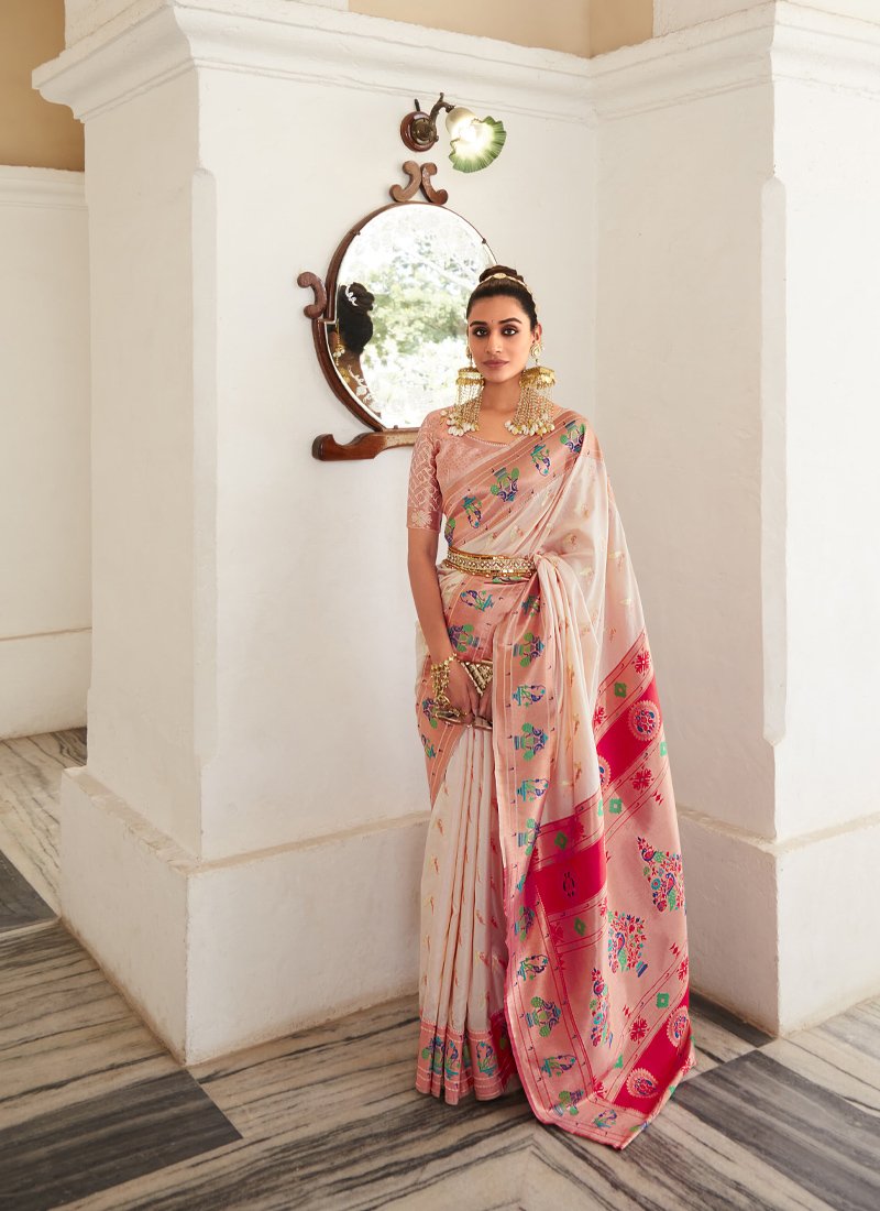 Exquisite hand weaving soft silk saree in baby pink