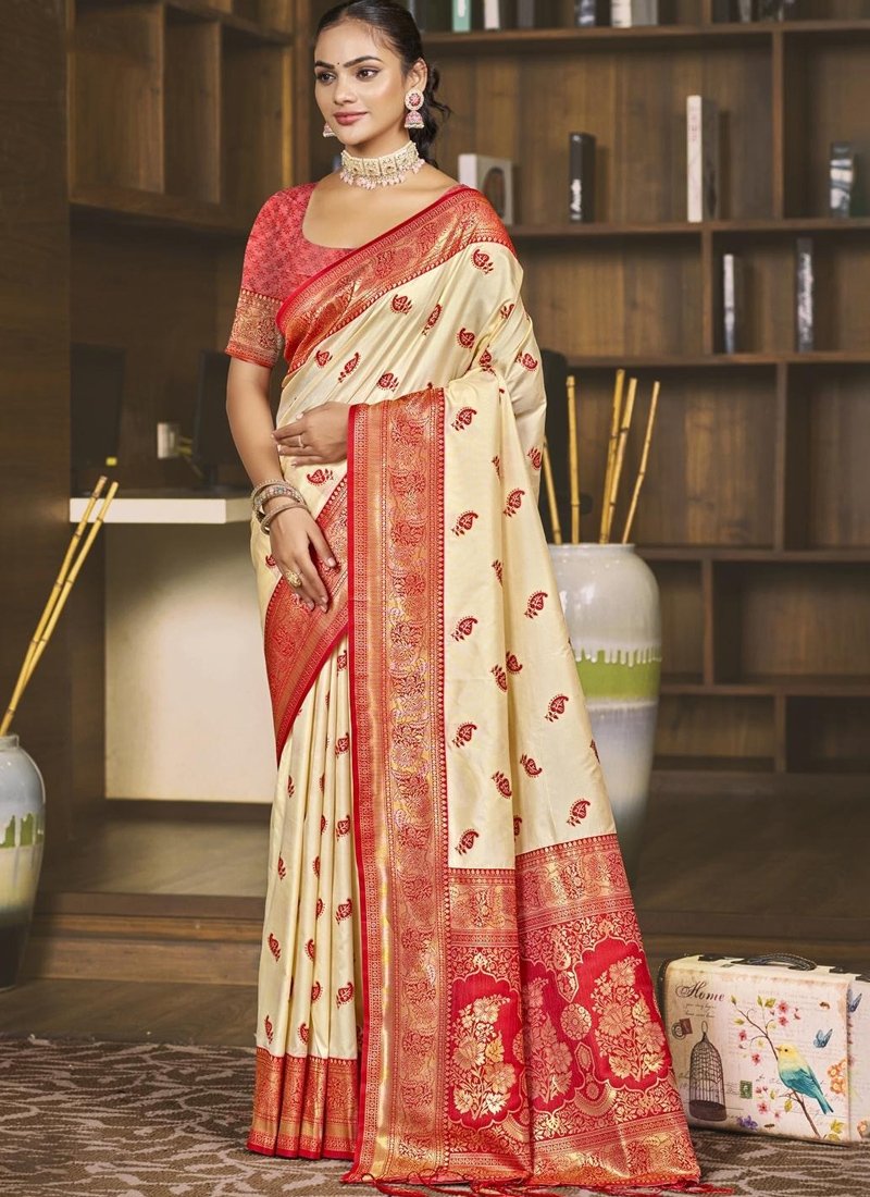 Exquisite woven pattern Chaitanya silk saree in cream