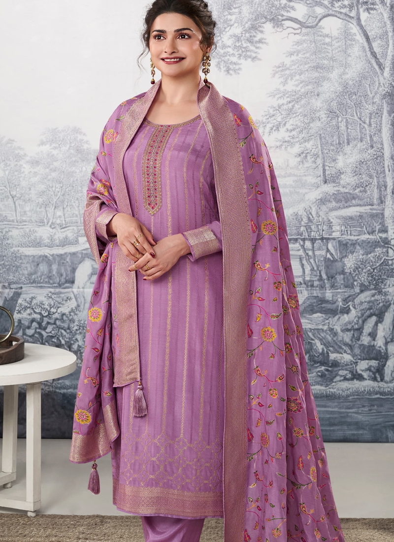 Stunning new jacquard border pant suit in light purple