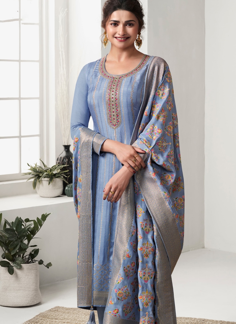 Stunning new jacquard border pant suit in blue