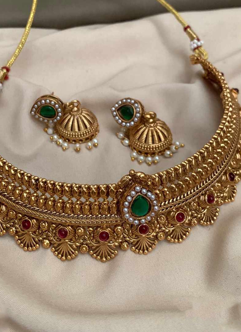 Antique choker set with green and red crystal