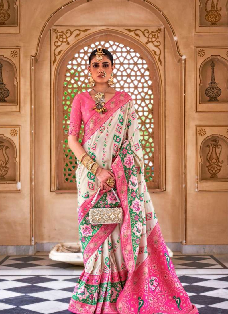 New exquisite banarasi silk saree with traditional design in pink