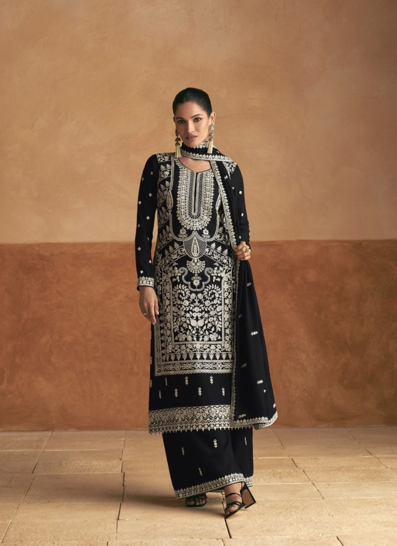 Women straight kurta pant set and dupatta in black