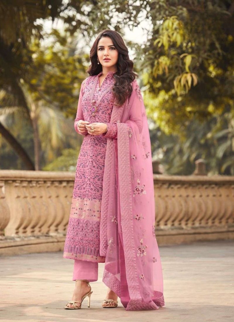 Stylish viscose pantsuit with jacquard pattern in pink