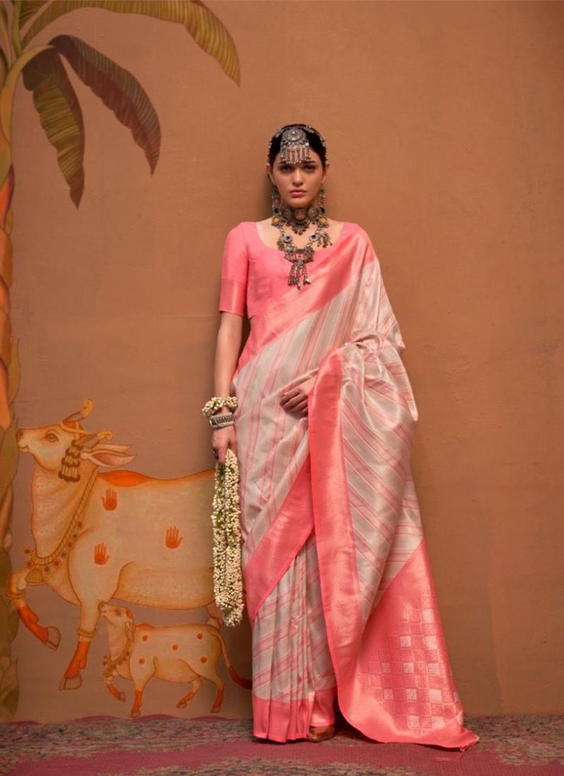 Stunning hand weaving silk saree in baby pink