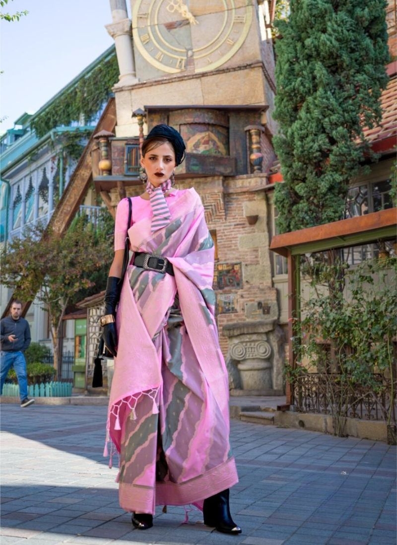 Exquisite hand weaving silk saree in pink