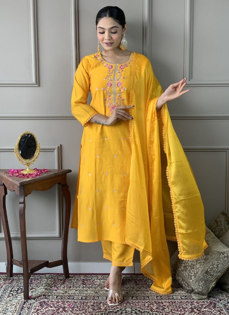 Beautiful jacquard printed Chinon kurta pant suit in yellow