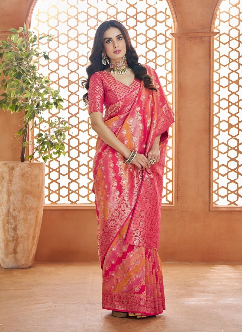 Designer soft handloom weaved banarasi silk saree in peach