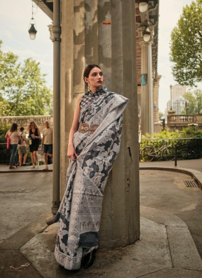 Stylish handwoven organza saree in grey