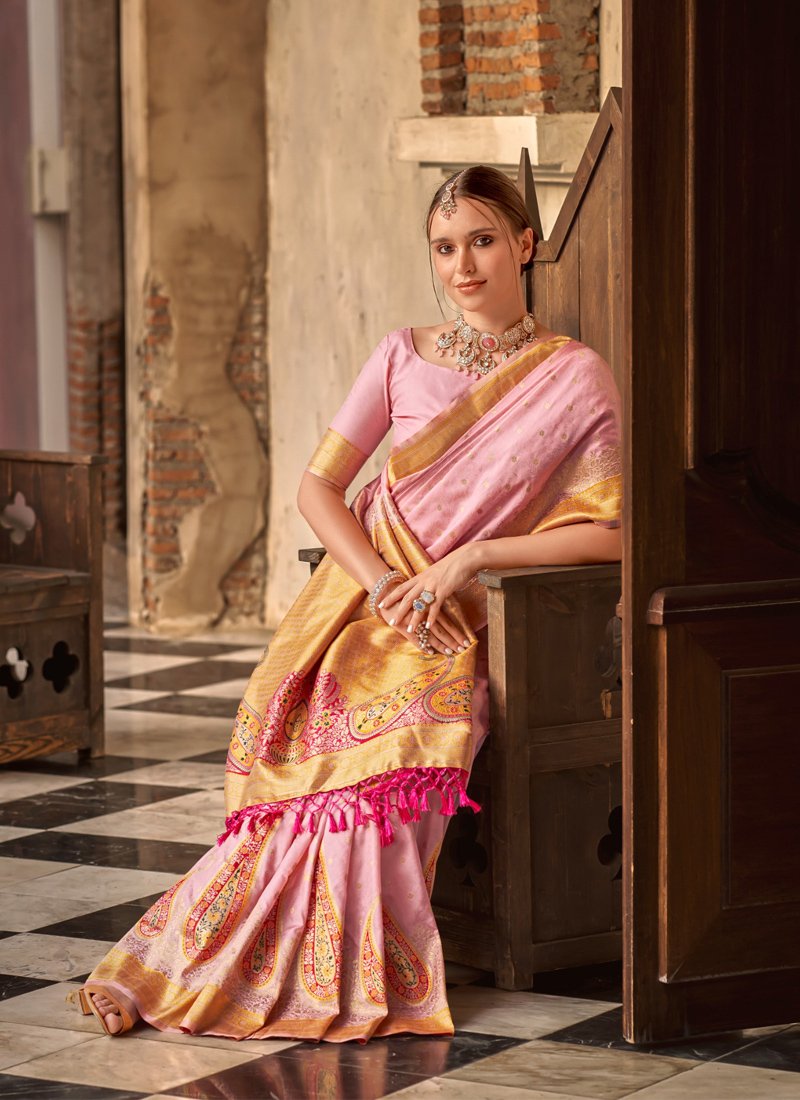 Elegant hand weaving soft silk saree in pink