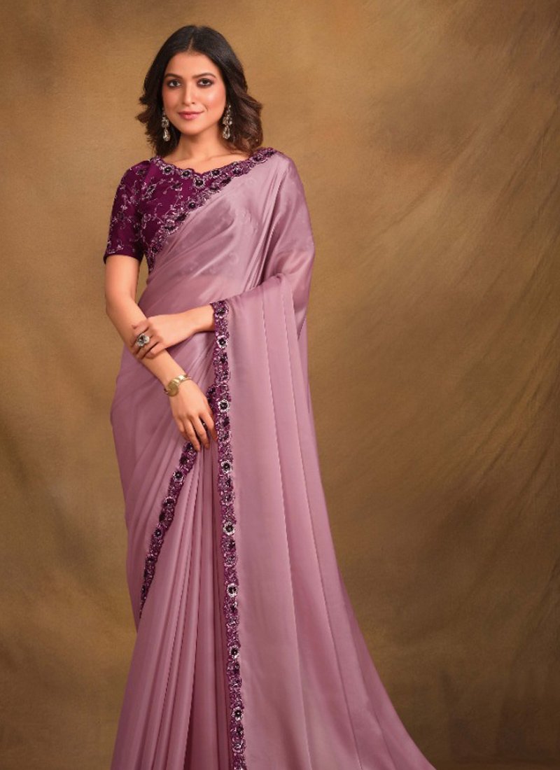 Exquisite Zari Jacquard Silk Saree in purple with Satin Silk Blouse