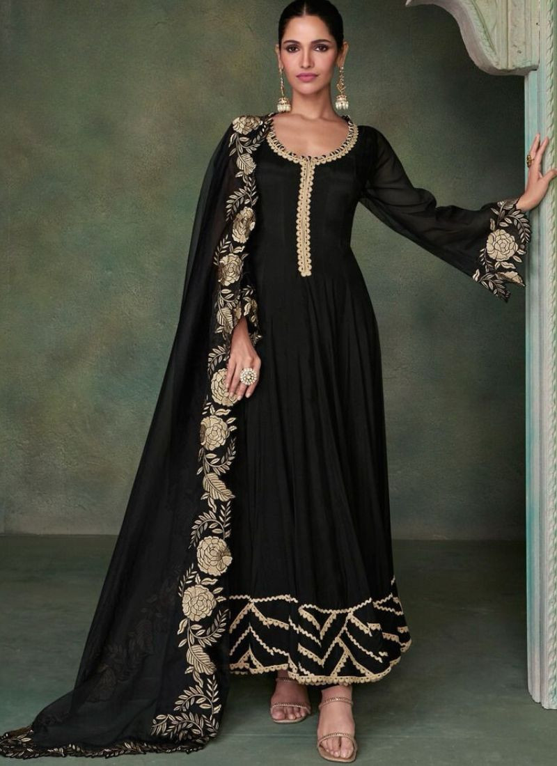 Designer Pure Silk Gown In Black